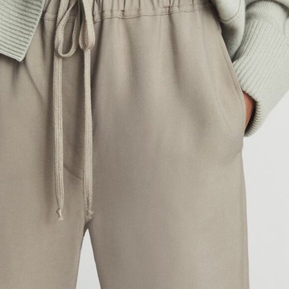 Reiss Fern Pull On Trousers - Picture 2 of 5